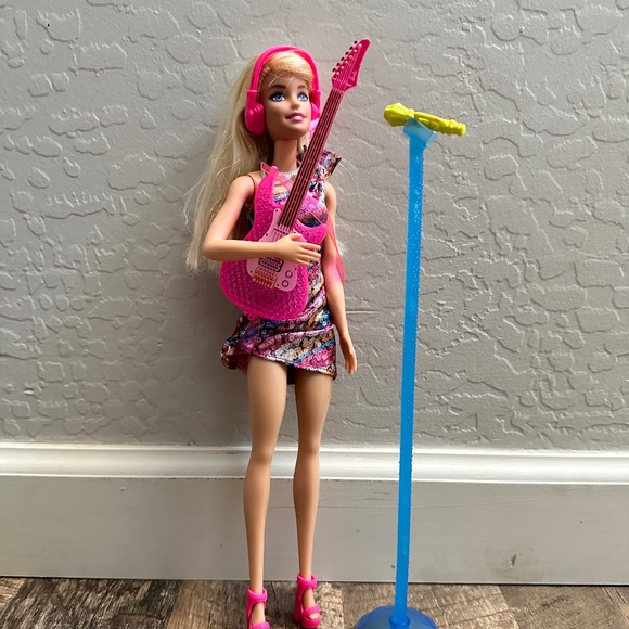 rockstar barbie doll with accessories - Picture 1 of 7